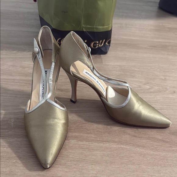Vintage Manolo Blahnik Gold Slingback Heels - Picture 1 of 5